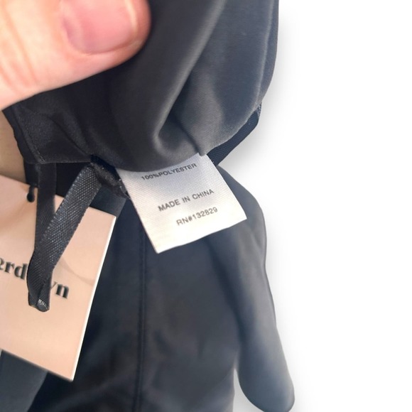 superdown Black Halter Crop Top - Picture 12 of 12